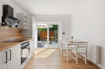 LUXUSNÍ ateliér Čebín 3kk 92m2 vč. terasa, kuchyň, parking)