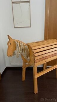 Dřevěný kůň velký