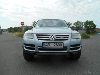 Volkswagen Touareg 2.5 TDI R5 Rok 2004 automat