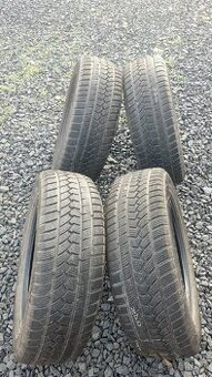 ❄️zánovní zimní pneu 235/60R18