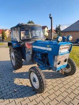 Traktor Ford 2000 39 HP