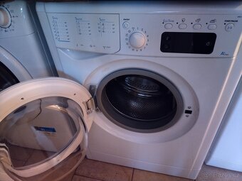 Prodám plně funkční pračku značky Indesit na 6 kg --DOVEZU--