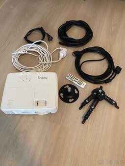 Projektor BenQ MS527 + plátno