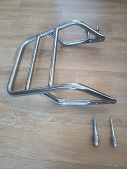 Zadní nerezový trubkový nosič na Suzuki Bandit