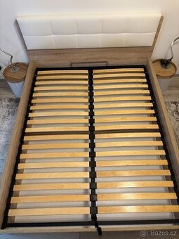 Dvoulůžková postel Tetrix LOZ/160 s čalouněným čelem