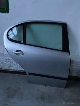 Prodám prave zadní dveře na seat toledo