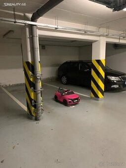 Garážové stání Praha Zbraslav, Pickova