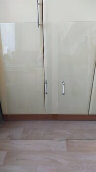 Skleněná dvířka čirá