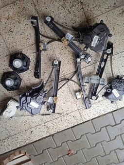 Seat Ibiza 6J stahovačky, zámek, reproduktory