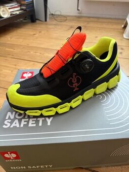 Nove boty Engelbert Strauss vel 45