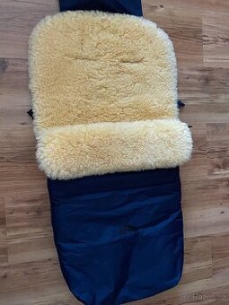 Nádherný pravý beránkový fusak