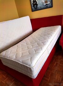postele červené - matrace