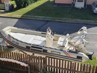 SEFRNAMARINE nabízí půjčení motorových člunů