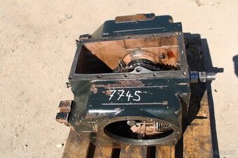 Zetor 7745 rozvodovka diferenciál