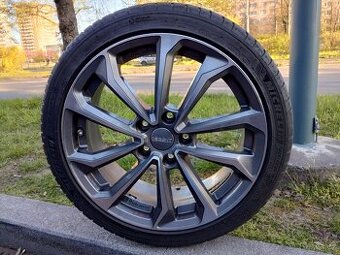 Originál ALU kola Hyundai i30 R18 + letní pneu