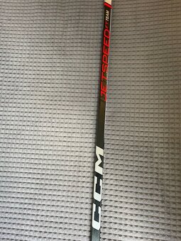 Hokejka CCM JETSPEED TEAM, 65 FLEX - P28