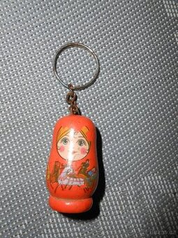 Dřevěná MATRJOŠKA  4cm - použitá - stav foto