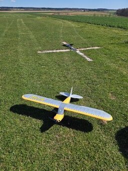 CARBON CUB 1.3 m.