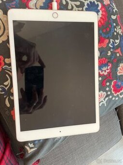 iPad 7 32gb wi-fi + celluar