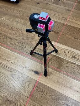 Křížový laser BOSCH GLL 3-80 C + BT 150 - 1