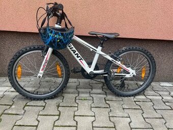 Dětské kolo Giant, vel.20 vc.helmy a reflexní vesty