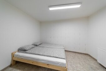 Prostorný pokoj pro jednu osobu — Praha 9