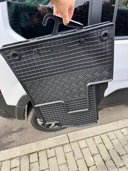 Auto koberce gumove rifter 2018 a dale