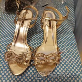 zlaté boty na tanec s kamínky