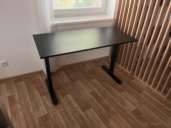 Psací/počítačový stůl