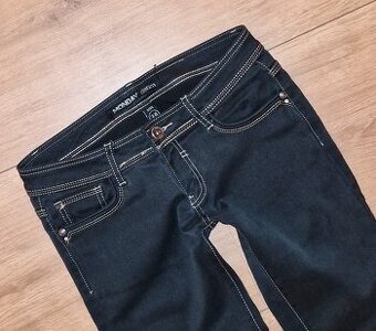 Nové dámské džíny vel.S