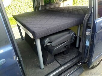 Obytná vestavba vanBOX na Ford Custom L1, samostojná