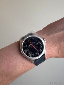 Red Bull Racing hodinky – nové, nenošené