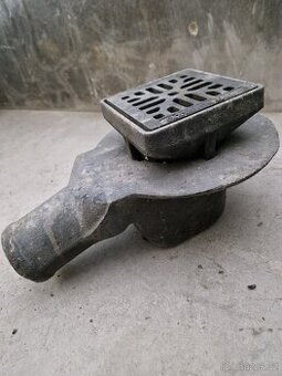 LITINOVÁ GARÁŽOVÁ / DVORNÍ VPUSŤ, LAPAČ SPLAVENIN, DN 65mm