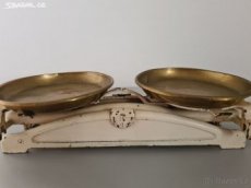 Stará litinová váha