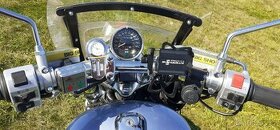 Suzuki Intruder vs 800