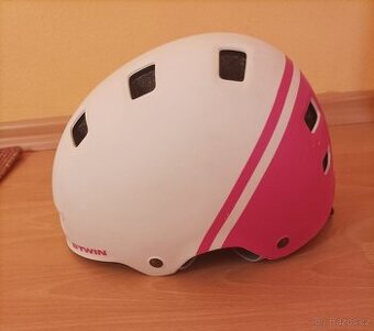 Divči lyžařská helma