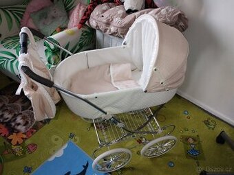 Kocarek pro panenky