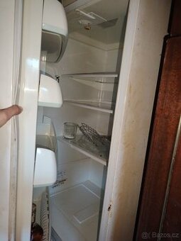 Lednička s mrazákem