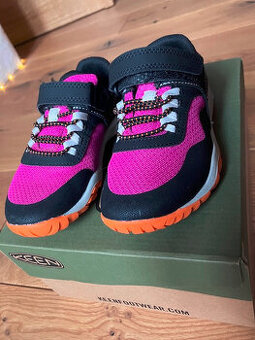 Prodám zánovní dětské barefooty zn. Merrell vel. 29