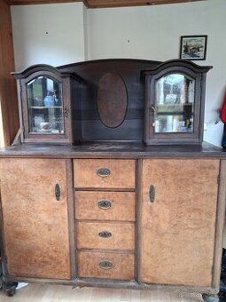 Starožitná komoda - skleník