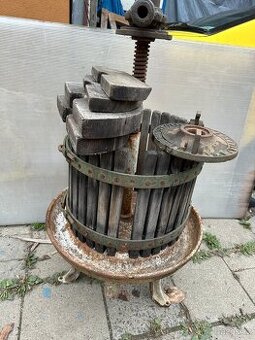 PH. Mayfarth Wien - historický lis na hrozny, ovoce