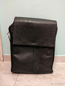 Městský kožený batoh