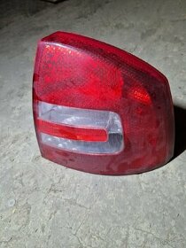 Prodám PZ světlo Škoda Octavia 2