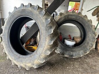 Gumy na traktor - 1