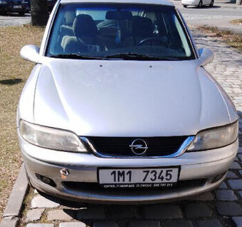 DILY OPEL VECTRA 1,8 16V 85KW TOP STAV