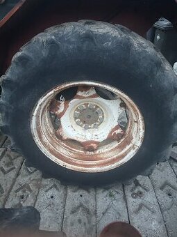 Prodám kola 16,9-30 zetor