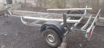 Lodní vlek 750 kg