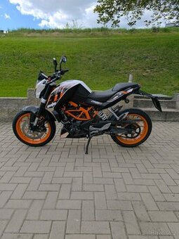 KTM DUKE 390
