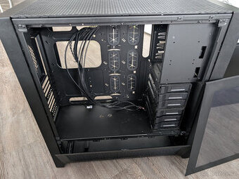 Super Tower Corsair 900D + tuning díly