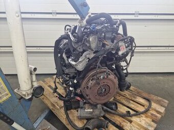 Prodám poškozený motor Opel Movano 2,2 121 KW